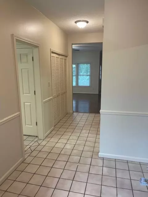 250 Picadilly Dr, Talladega, AL 35160