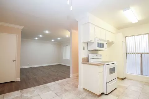 4301 Colfax Ave, Los Angeles, CA 91604
