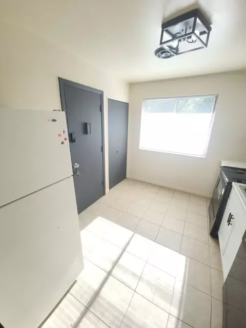 9900 Sloane Sq, Woodson Terrace, MO 63134