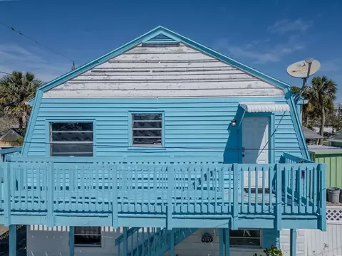 3015 56th St S, Gulfport, FL 33707