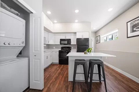 1050 Hobbit St, Fort Collins, CO 80526