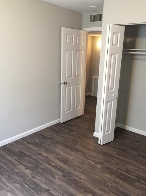 902 Gribbin Ln, Toledo, OH 43612 photo 10