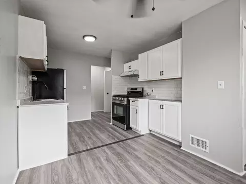 11208 Northwestern Hwy, Southfield, MI 48075
