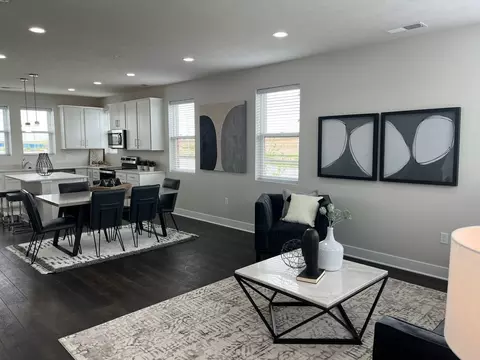 6108 Coventry Dr, Elkhorn, NE 68022
