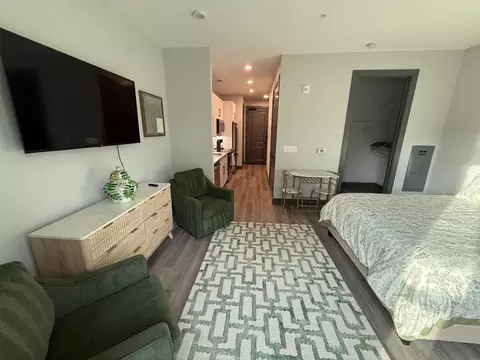 370 S Walker St, Cary, NC 27511 photo 2