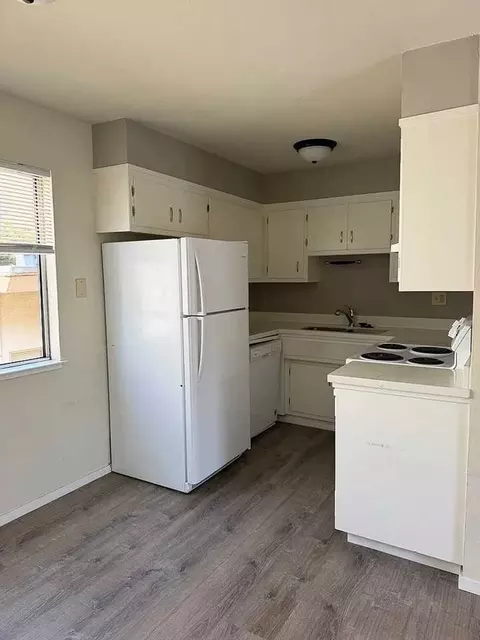 25 Lewis Ave, South San Francisco, CA 94080