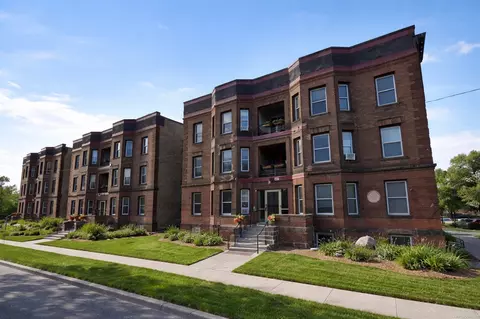 812 4th St SE, Minneapolis, MN 55414