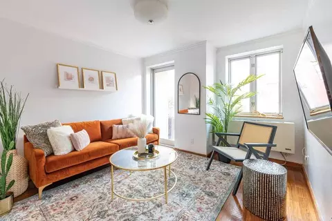 200 E 11th St, New York, NY 10003