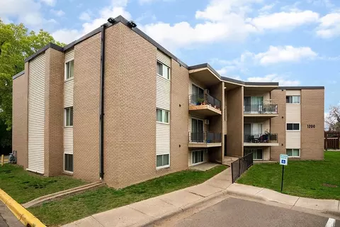 1230 Cheri Ln NE, Columbia Heights, MN 55421 photo 11