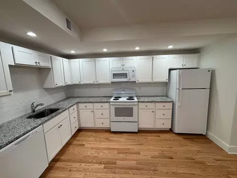 5635 Hobart St, Pittsburgh, PA 15217
