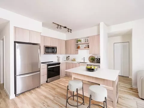 300 SW 2nd Ave, Miami, FL 33130 photo 23