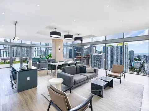 300 SW 2nd Ave, Miami, FL 33130 photo 10