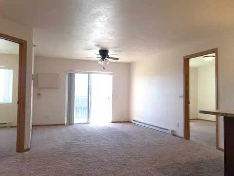 2200 33rd St NW, Minot, ND 58703 photo 7