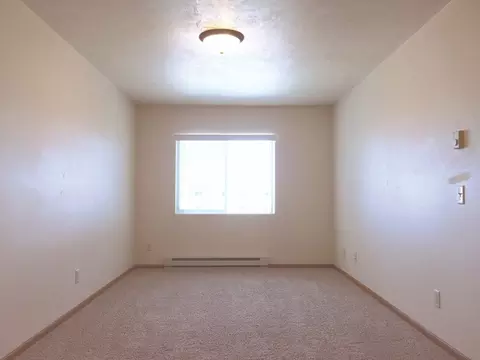 2200 33rd St NW, Minot, ND 58703 photo 14