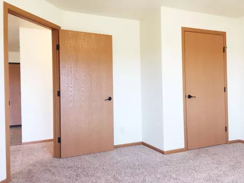 2200 33rd St NW, Minot, ND 58703 photo 13