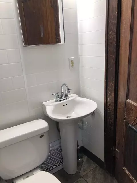 918 S 1st Ave, Sioux Falls, SD 57104