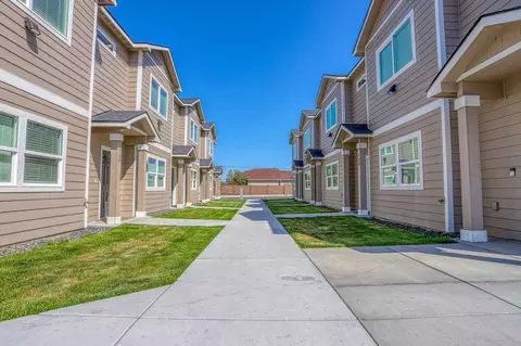 3113 W 7th Ave, Kennewick, WA 99336