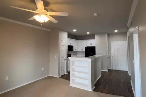 6850 Granbury Rd, Fort Worth, TX 76133