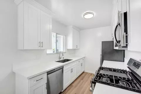 402 Montana Ave, Santa Monica, CA 90403