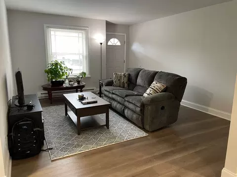 2971 W Old State Rd, Schenectady, NY 12303