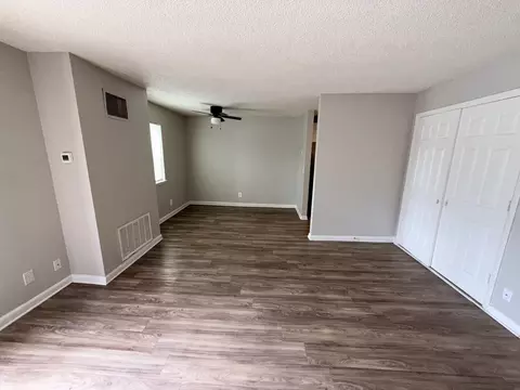 319 W Lokey Ave, Murfreesboro, TN 37130