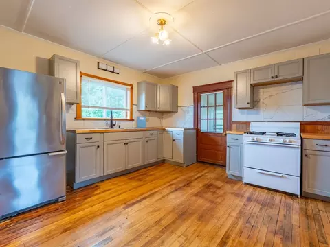 17 Lafountain St, Burlington, VT 05401