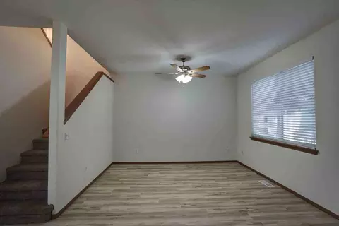 4628 NE Lombard St, Portland, OR 97218