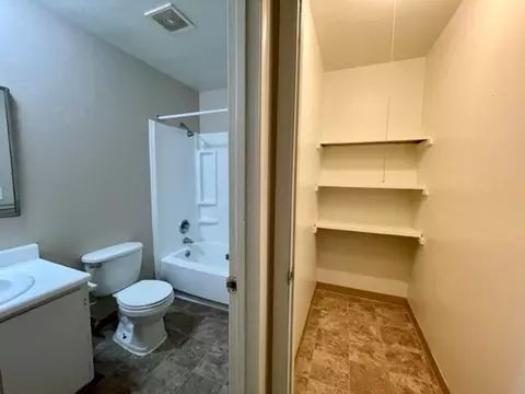 2935 Oak Valley Ave SW, Wyoming, MI 49519