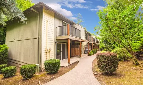 7740 SW 45th Ave, Portland, OR 97219