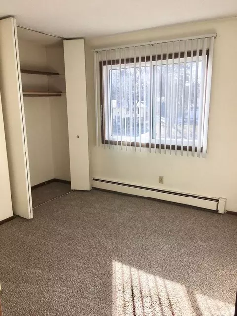 4641 Independence Ave N, New Hope, MN 55428