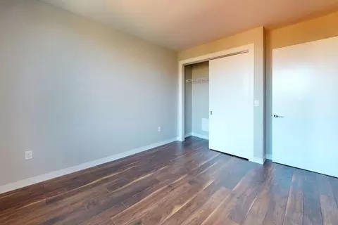 520 E Armour Blvd, Kansas City, MO 64109