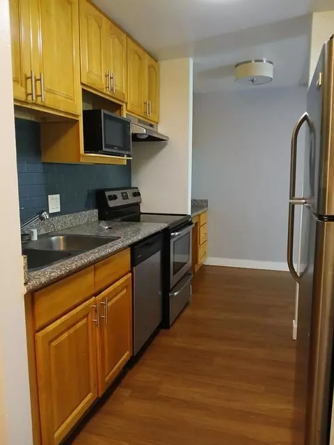 9447 166th Ave NE, Redmond, WA 98052