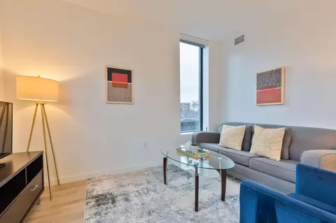 120 Kingston St, Boston, MA 02111