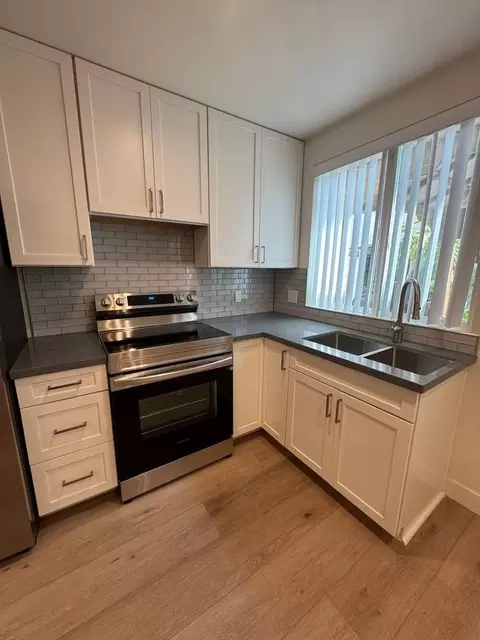15601 Tustin Village Way, Tustin, CA 92780