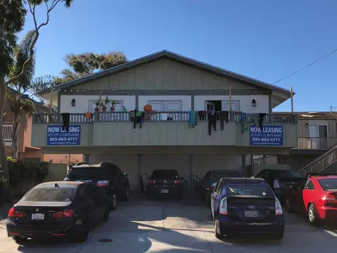 6777 Del Playa Dr, Isla Vista, CA 93117