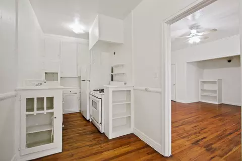 2034 Argyle Ave, Los Angeles, CA 90068