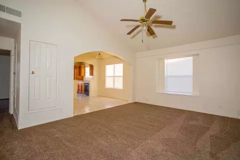 11808 Kings Arms Ct, El Paso, TX 79936