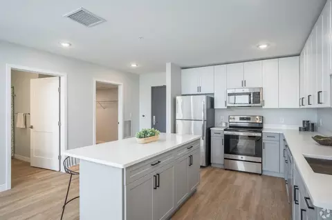 110 E 2nd St, Superior, WI 54880
