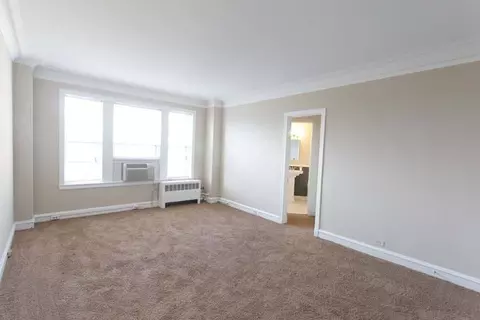 1642 E 56th St, Chicago, IL 60637