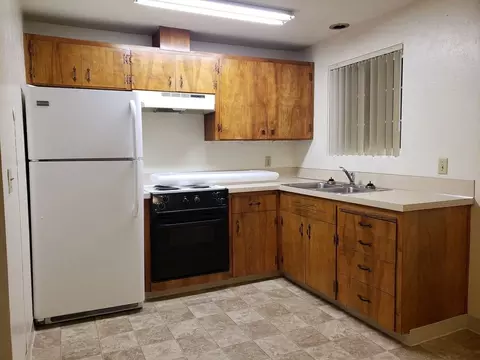 2675 Oak St, Eugene, OR 97405 photo 4
