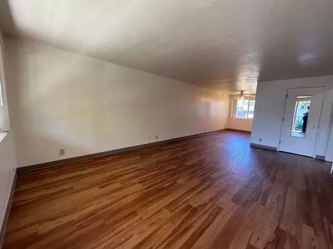 2675 Oak St, Eugene, OR 97405 photo 4
