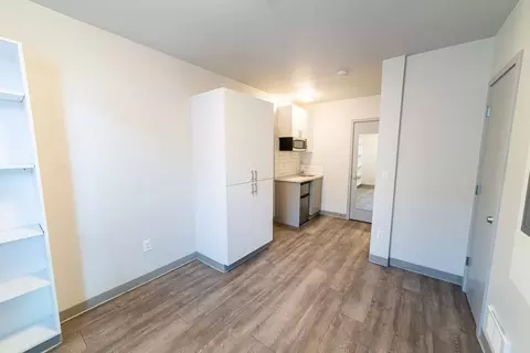 4516 Meridian Ave N, Seattle, WA 98103 photo 3