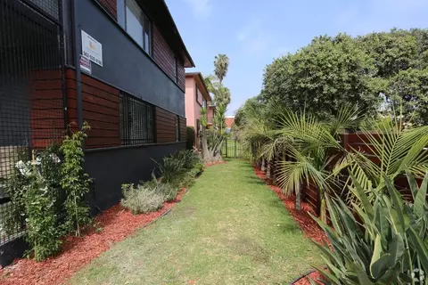 10227 S 10th Ave, Inglewood, CA 90303