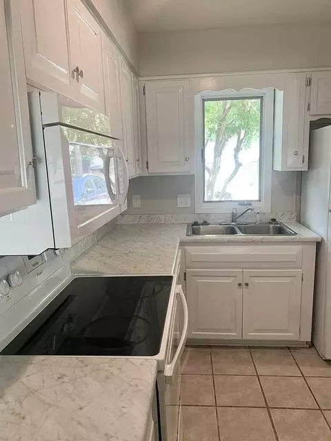 200 Holly Pines Dr, Pinehurst, NC 28374