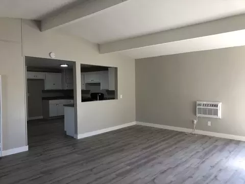 331 E Wakefield Ave, Anaheim, CA 92802 photo 3