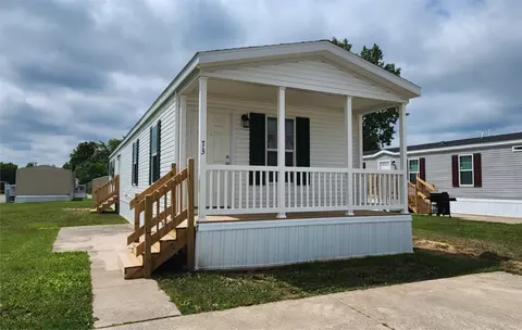 10326 Old Leo Rd, Fort Wayne, IN 46825