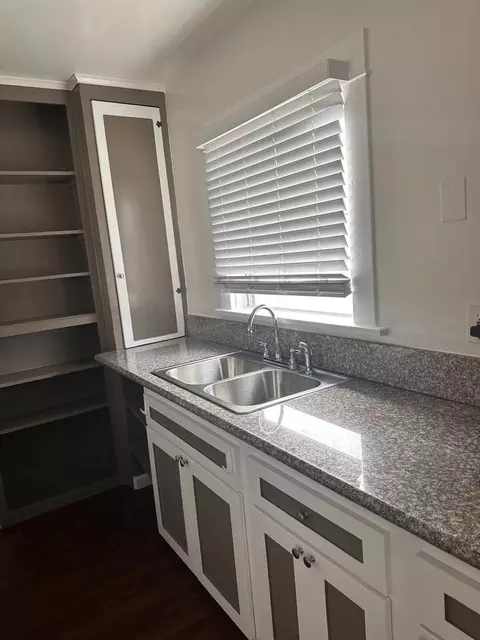 2840 E 6th St, Long Beach, CA 90814 photo 6