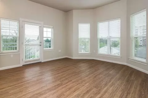 1721 SE Tacoma St, Portland, OR 97202