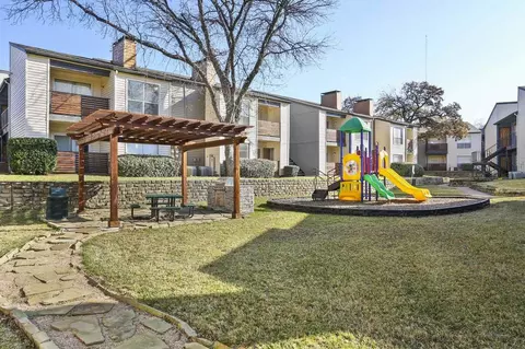 2115 Park Springs Cir, Arlington, TX 76013 photo 11