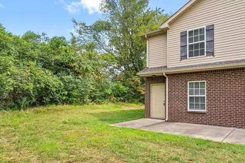 398 Mcgee Ct, Clarksville, TN 37040